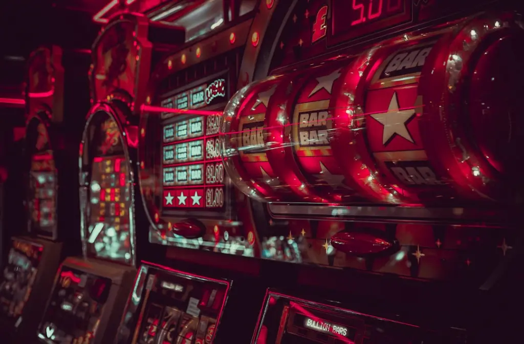 Casino Free Play Explained: How It Works, What It’s Worth, and the Mistakes Players Make