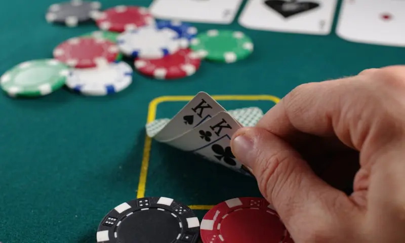 Casino Theoretical Loss Explained: How Casinos Rate Your Play and Calculate Comps