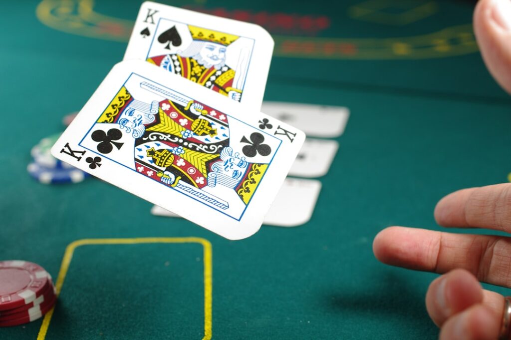 Deuces Wild Video Poker Strategy: Pay Tables, Wild Cards, RTP and Optimal Holds