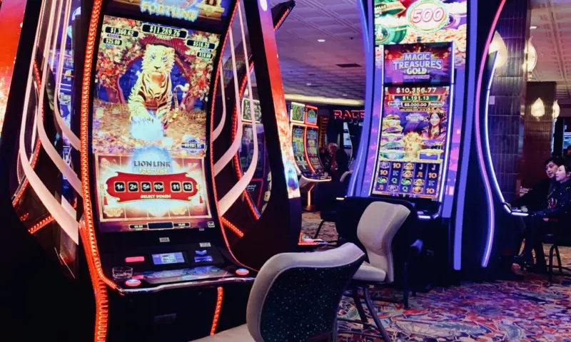The Future of Gambling Is Watching You: How Casinos Use AI, Player Tracking and Foundation Software to Keep You Chasing